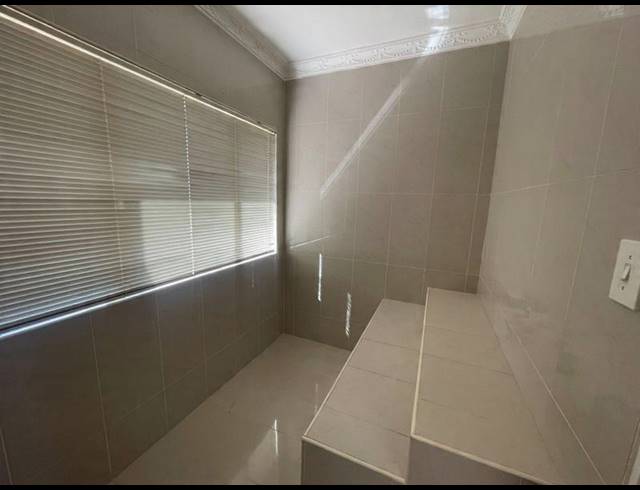 5 BEDROOM PROPERTY TO RENT IN HERRWOOD PARK